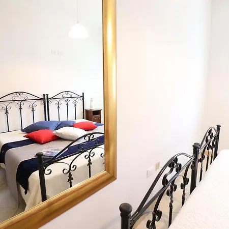 Casa Vacanze Chiara In Centro, 5/6 Persone Appartamento