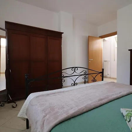Casa Vacanze Chiara In Centro, 5/6 Persone Appartamento